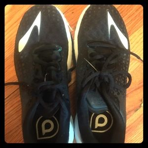 Women’s brooks pure flows shoes